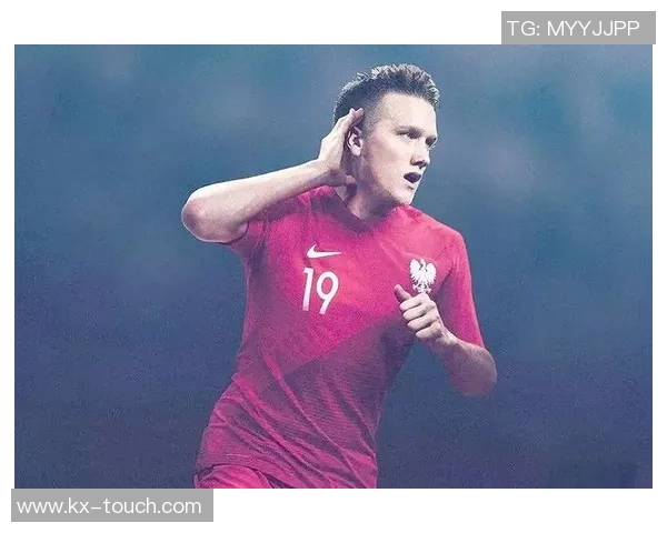 足球明星队球衣全景展示让你领略各大球队风采与个性设计