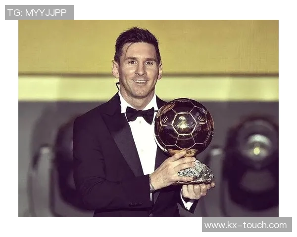 不为人知的足球明星背后的故事与成就揭秘