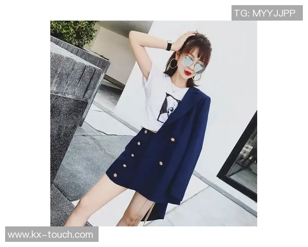 足球明星的西装魅力展现时尚风范与运动精神的完美结合